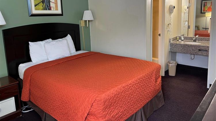 Days Inn Southern Hills/ORU Room