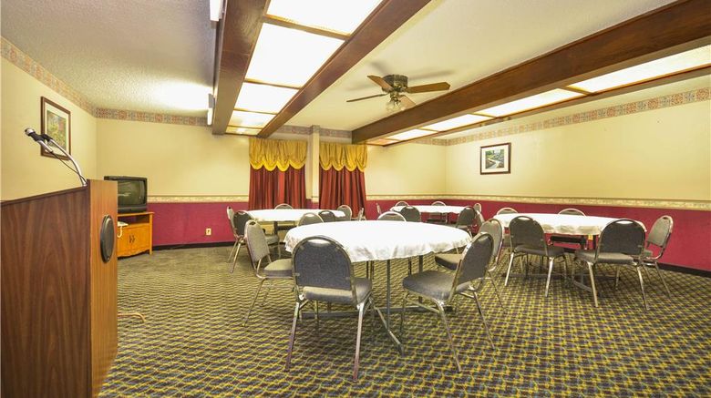 <b>Days Inn Southern Hills/ORU Meeting</b>. Images powered by <a href="https://iceportal.shijigroup.com/" title="IcePortal" target="_blank">IcePortal</a>.