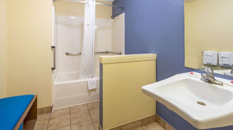 <b>Days Inn Alamogordo Room</b>. Images powered by <a href="https://iceportal.shijigroup.com/" title="IcePortal" target="_blank">IcePortal</a>.
