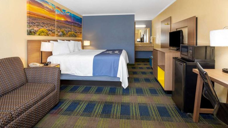 <b>Days Inn Alamogordo Suite</b>. Images powered by <a href="https://iceportal.shijigroup.com/" title="IcePortal" target="_blank">IcePortal</a>.