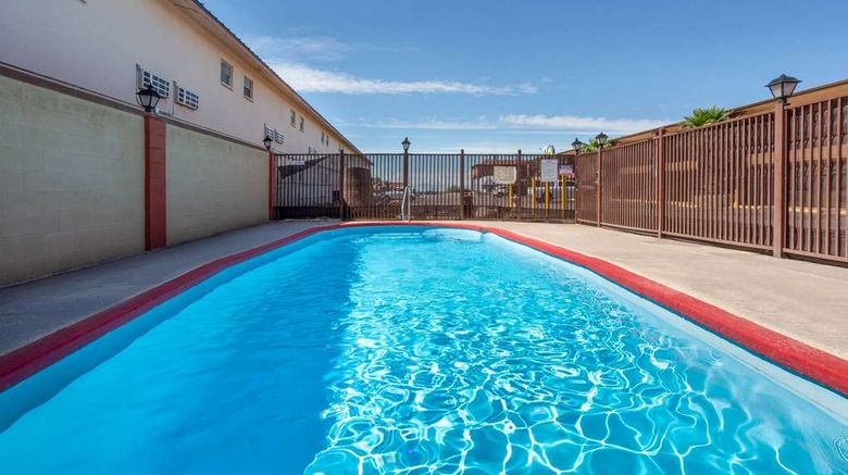 <b>Days Inn Alamogordo Pool</b>. Images powered by <a href="https://iceportal.shijigroup.com/" title="IcePortal" target="_blank">IcePortal</a>.