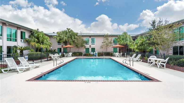 <b>Ramada Luling Pool</b>. Images powered by <a href="https://iceportal.shijigroup.com/" title="IcePortal" target="_blank">IcePortal</a>.