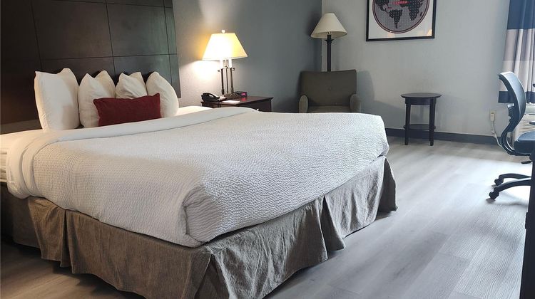 Ramada Luling Room
