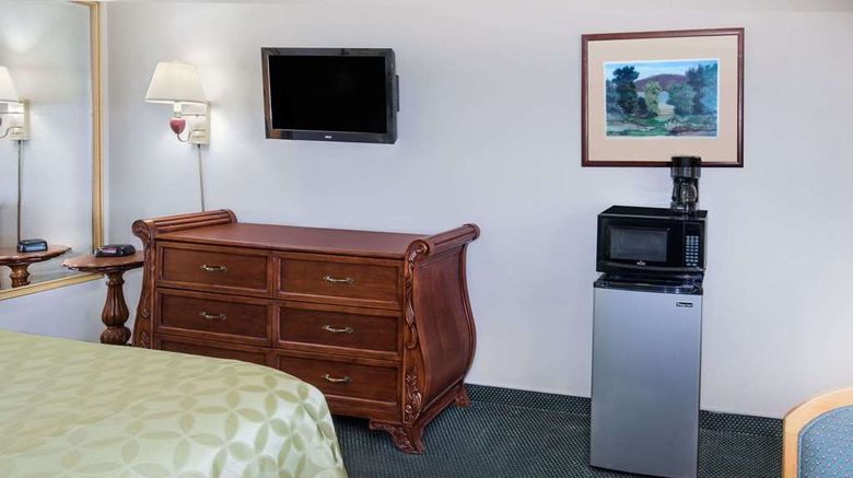 <b>Days Inn Ontario Airport Suite</b>. Images powered by <a href="https://iceportal.shijigroup.com/" title="IcePortal" target="_blank">IcePortal</a>.