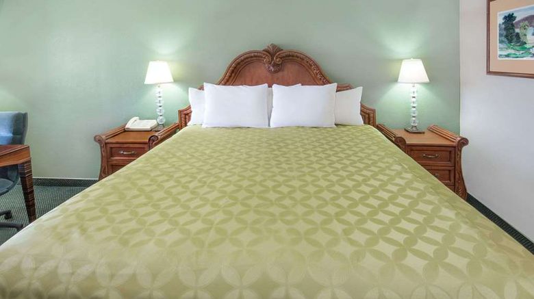 <b>Days Inn Ontario Airport Room</b>. Images powered by <a href="https://iceportal.shijigroup.com/" title="IcePortal" target="_blank">IcePortal</a>.