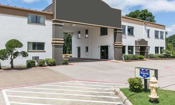 Knights Inn Longview