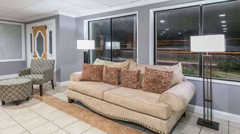 <b>Knights Inn Longview Lobby</b>. Images powered by <a href="https://iceportal.shijigroup.com/" title="IcePortal" target="_blank">IcePortal</a>.