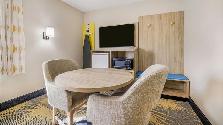 Days Inn Cortez Room