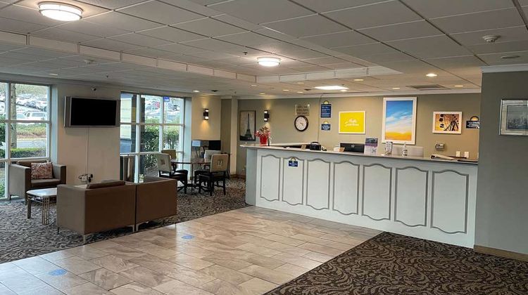 Days Inn SeaTac Airport Lobby