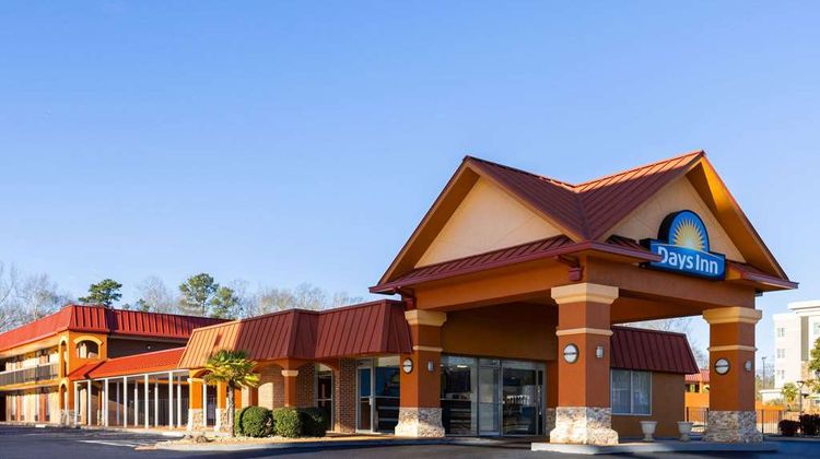 Days Inn by Wyndham Forsyth Exterior