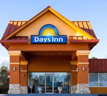 Days Inn by Wyndham Forsyth Exterior