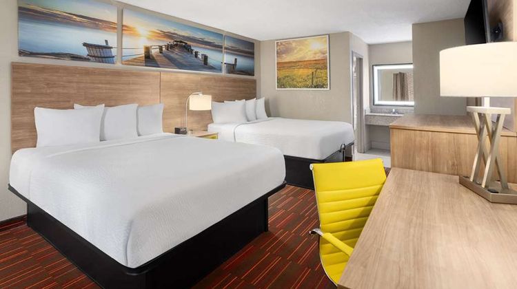 Days Inn by Wyndham Forsyth Room