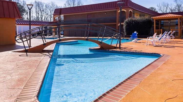 Days Inn by Wyndham Forsyth Pool