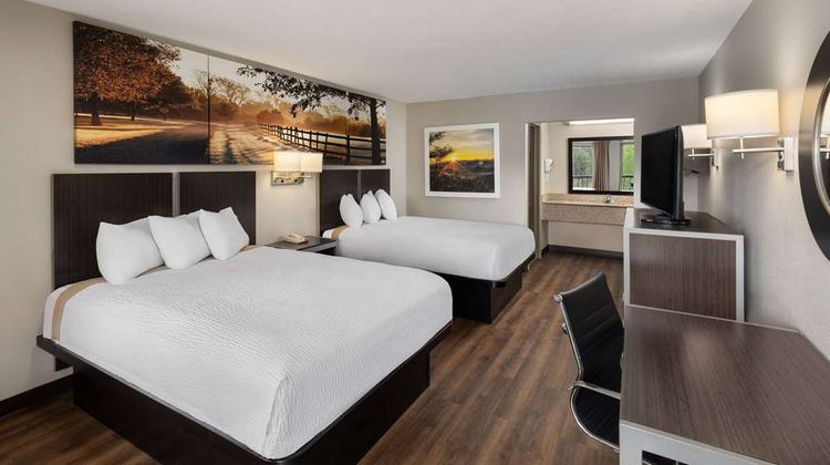 Days Inn Childersburg Room