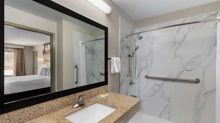 Days Inn Childersburg Room