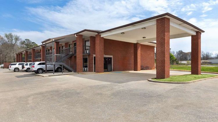 Days Inn Childersburg Exterior
