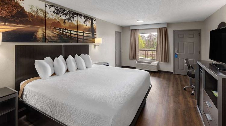 Days Inn Childersburg Room