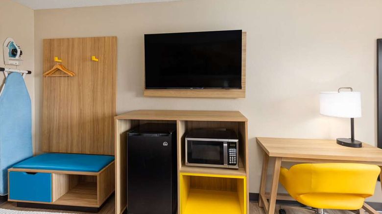 <b>Days Inn Glasgow Room</b>. Images powered by <a href="https://iceportal.shijigroup.com/" title="IcePortal" target="_blank">IcePortal</a>.