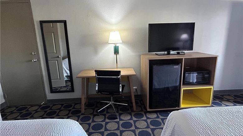 <b>Days Inn Byron Room</b>. Images powered by <a href="https://iceportal.shijigroup.com/" title="IcePortal" target="_blank">IcePortal</a>.