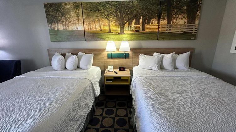 Days Inn Byron Room
