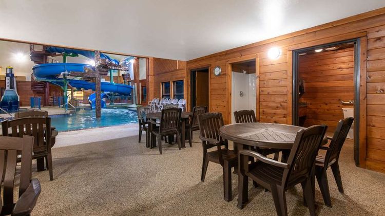 Days Inn Mitchell Pool