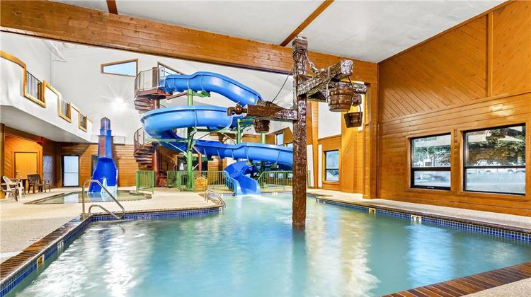 Days Inn Mitchell Pool