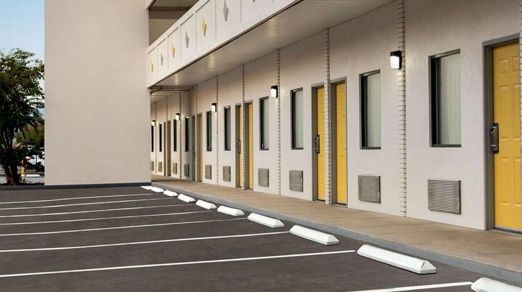 Hotel Bo, a Days Inn by Wyndham Exterior