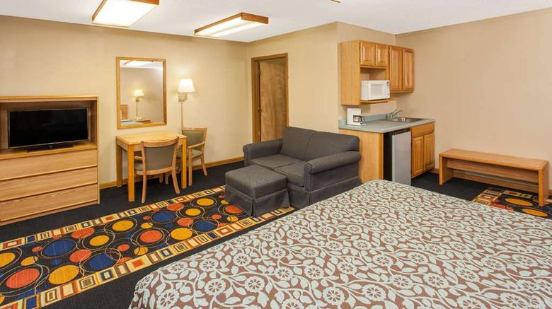 <b>Days Inn Farmer City Suite</b>. Images powered by <a href="https://iceportal.shijigroup.com/" title="IcePortal" target="_blank">IcePortal</a>.