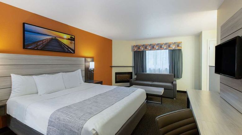 <b>Days Inn Monterey Fishermans Wharf Aquar Room</b>. Images powered by <a href="https://iceportal.shijigroup.com/" title="IcePortal" target="_blank">IcePortal</a>.