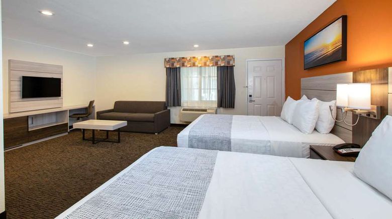 <b>Days Inn Monterey Fishermans Wharf Aquar Suite</b>. Images powered by <a href="https://iceportal.shijigroup.com/" title="IcePortal" target="_blank">IcePortal</a>.