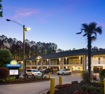 Days Inn Acworth Exterior