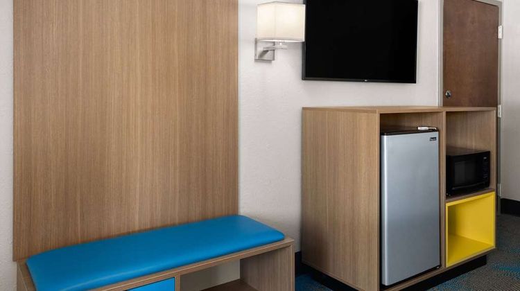 Days Inn Acworth Room