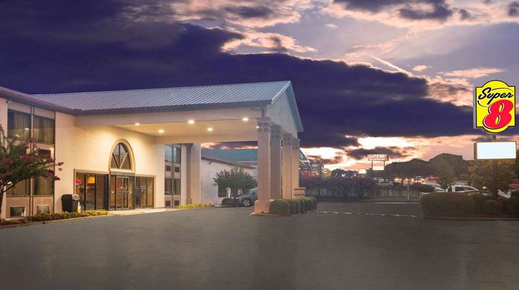 Super 8 Oxford Exterior
