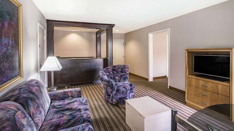 <b>Super 8 Oxford Suite</b>. Images powered by <a href="https://iceportal.shijigroup.com/" title="IcePortal" target="_blank">IcePortal</a>.