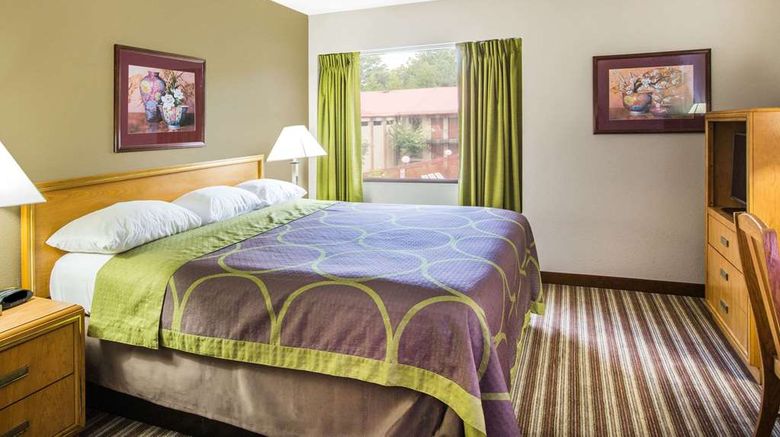<b>Super 8 Oxford Suite</b>. Images powered by <a href="https://iceportal.shijigroup.com/" title="IcePortal" target="_blank">IcePortal</a>.