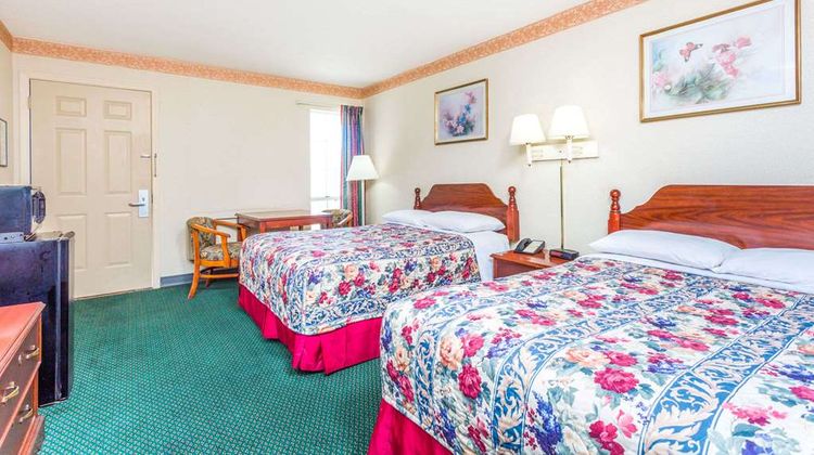 Days Inn Cornelia Room