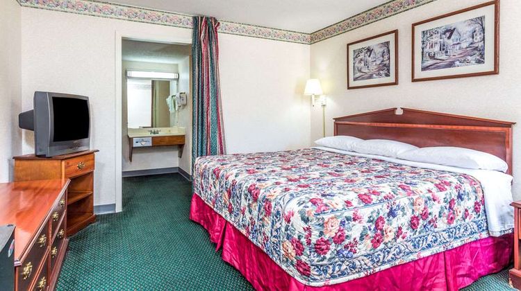 Days Inn Cornelia Room