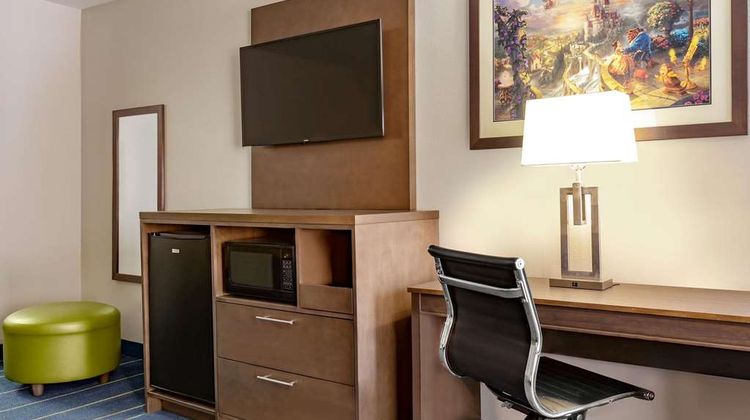 Days Inn & Suites Anaheim at Disneyland Room