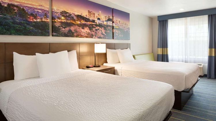 Days Inn & Suites Anaheim at Disneyland Room