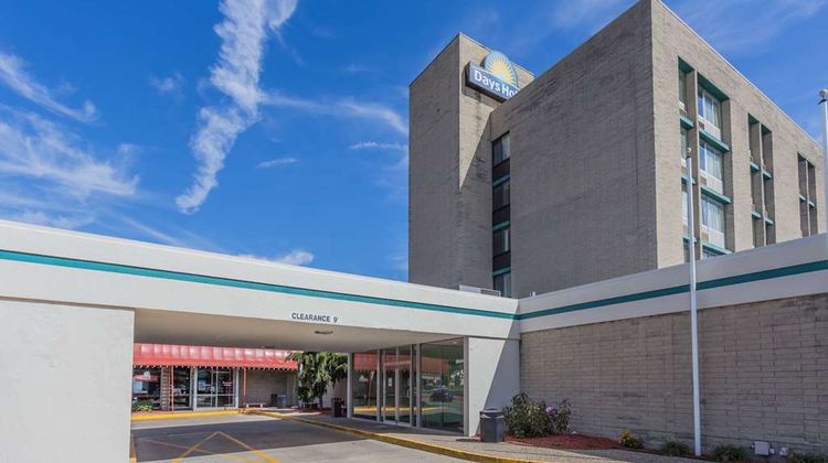 Danville Days Hotel & Conference Center Exterior