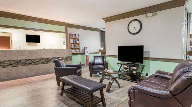 <b>Danville Days Hotel & Conference Center Lobby</b>. Images powered by <a href="https://iceportal.shijigroup.com/" title="IcePortal" target="_blank">IcePortal</a>.