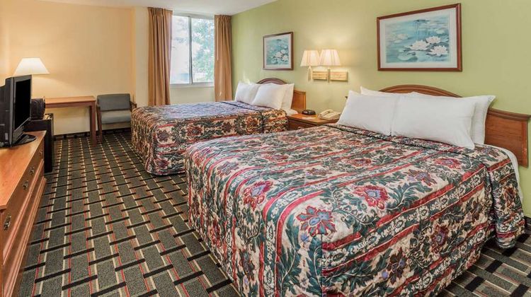 Danville Days Hotel & Conference Center Room