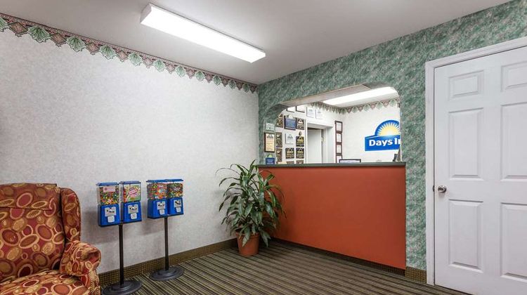 Days Inn Dickson Lobby