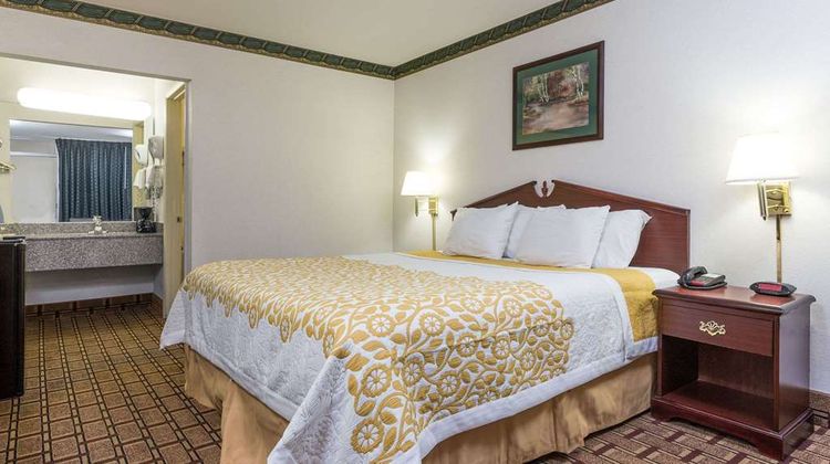 Days Inn Dickson Room