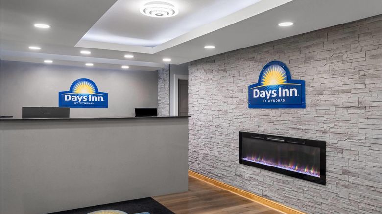 <b>Days Inn Cloverdale Greencastle Lobby</b>. Images powered by <a href="https://iceportal.shijigroup.com/" title="IcePortal" target="_blank">IcePortal</a>.