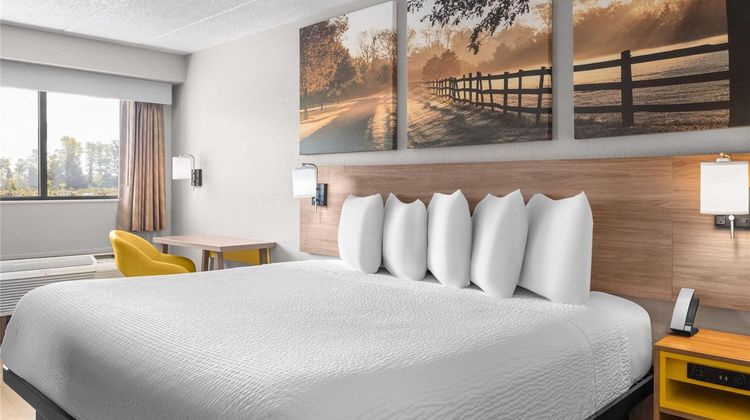 Days Inn Cloverdale Greencastle Room