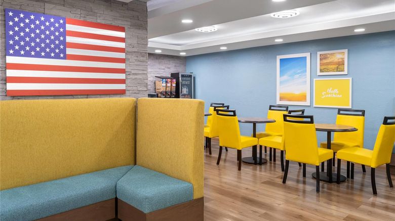 <b>Days Inn Cloverdale Greencastle Lobby</b>. Images powered by <a href="https://iceportal.shijigroup.com/" title="IcePortal" target="_blank">IcePortal</a>.