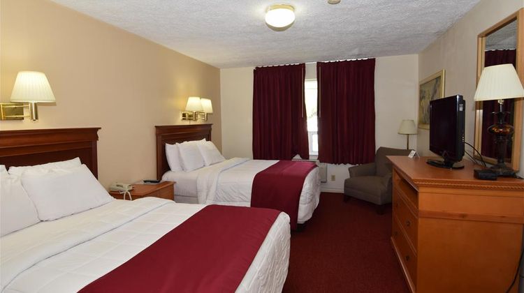 Knights Inn Oswego East Suite