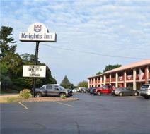 Knights Inn Oswego East Exterior