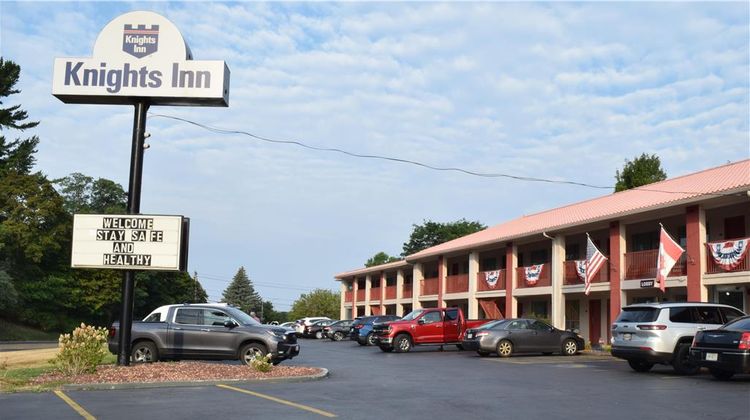 Knights Inn Oswego East Exterior